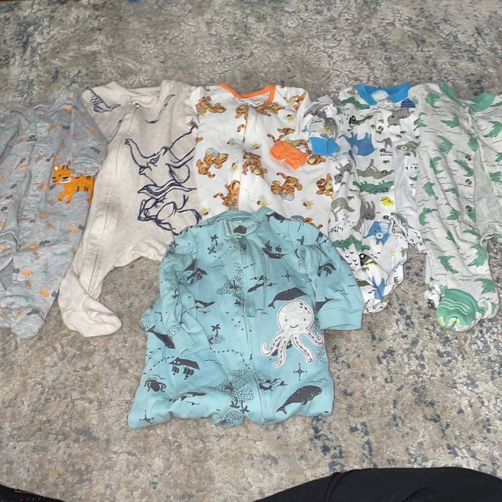Gently worn 0-3, 3, 3-6 month pjs
